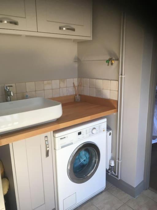 Secret Little Hideaway - With Proximity To Oxford Apartment Cassington